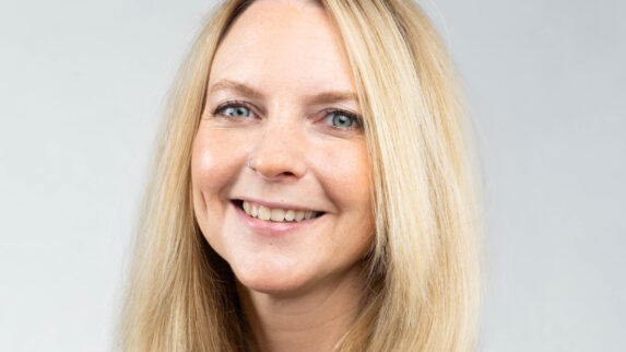 Portraitfoto von Manuela Fiala